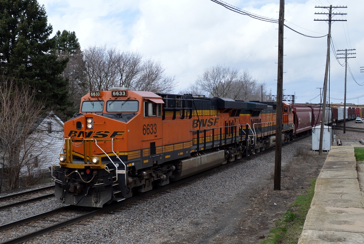 BNSF 6633